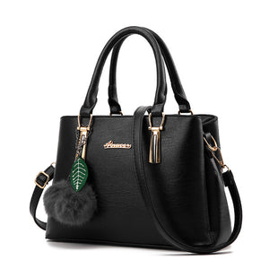 Woman Shoulder Bag SB001 - D'FashionEden